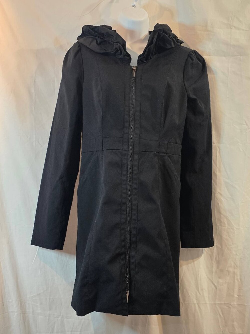 RW&CO Black Lightweight Coat with Ruched Collar – New, Never Worn – Size M